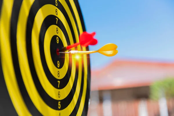 Bullseye Het Doel Van Zakelijk Succes Dart Een Kans Een — Stockfoto