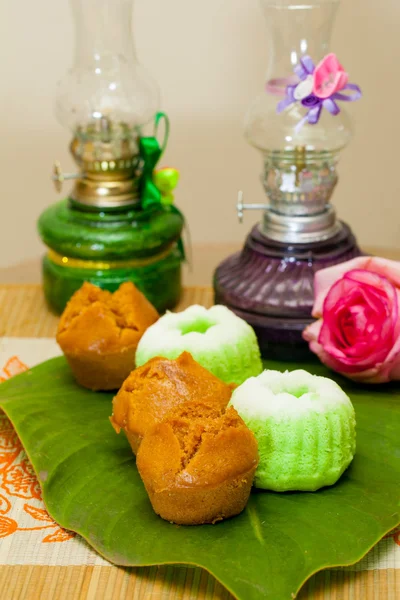 Indonezyjski żywności Putu Putri Ayu Pandan Suji i ciasto Mangkok — Zdjęcie stockowe