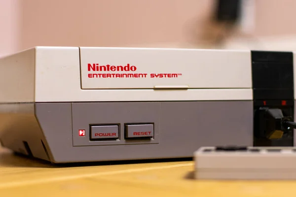 Ein Nintendo Entertainment System Mit Angeschlossenem Controller Das Nes Ist — Stockfoto