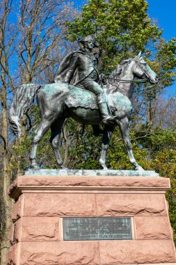 General Anthony Wayne 'in Vadi Forge Ulusal Tarih Parkı' ndaki atının üzerindeki heykeli.