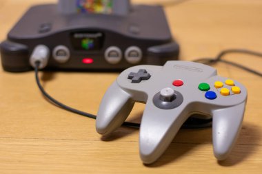 Orijinal Açık Gri Nintendo 64 Denetleyici