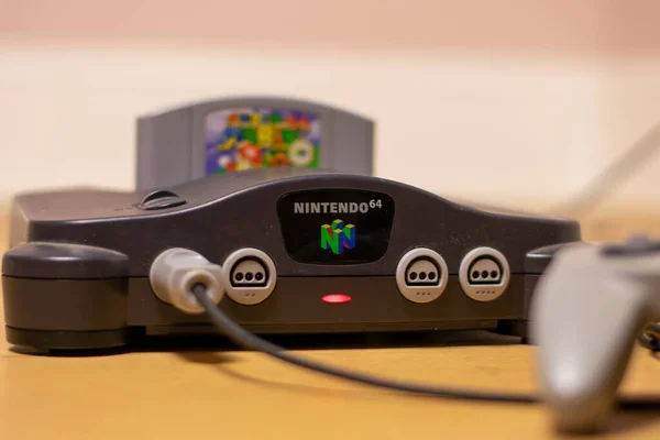 Консоль Nintendo Включенным Индикатором Питания Super Mario Слоте Картриджа Контроллер — стоковое фото