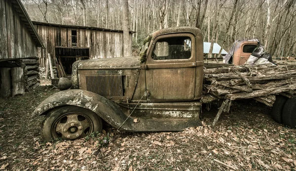 Старый пикап Dodge — стоковое фото