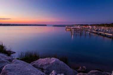 Sabah gündoğumu bitti Michigan Harbor
