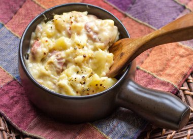 Elma dilimli patates ve Ham