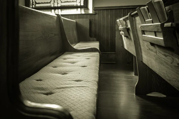 Empty Church Pew — Stock Photo, Image