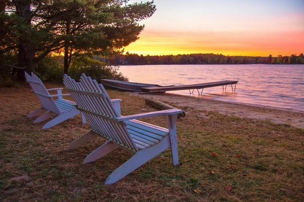 Sonnenaufgang am See — Stockfoto