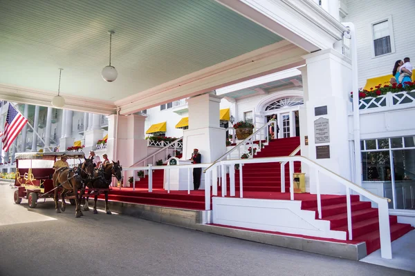 Ingresso all'elegante Grand Hotel — Foto Stock