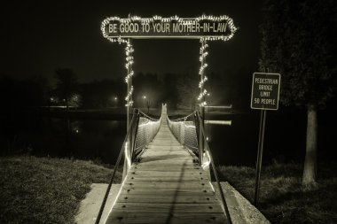 Annesi hukuk Bridge uygulamasında