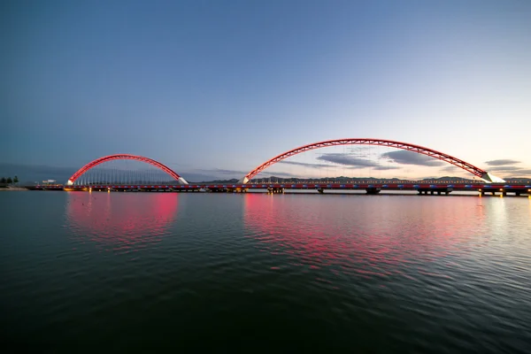Niebo i most Zhangjiakou Hebei Ludowej w nocy — Zdjęcie stockowe