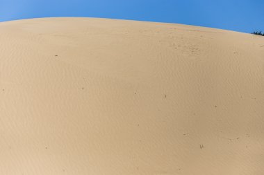 Qinghai Gölü küçük çöl manzarası