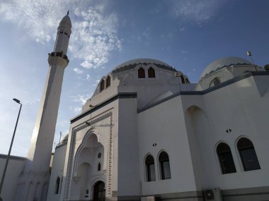 Fotoğraf Cuma günü camiinin dışından, Medine, Suudi Arabistan
