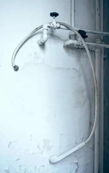 Vecchio tubo doccia — Foto Stock