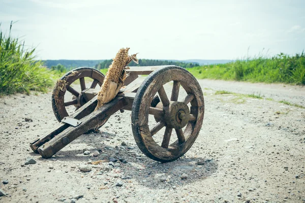 Handcart on a dirt road — Stock Photo, Image