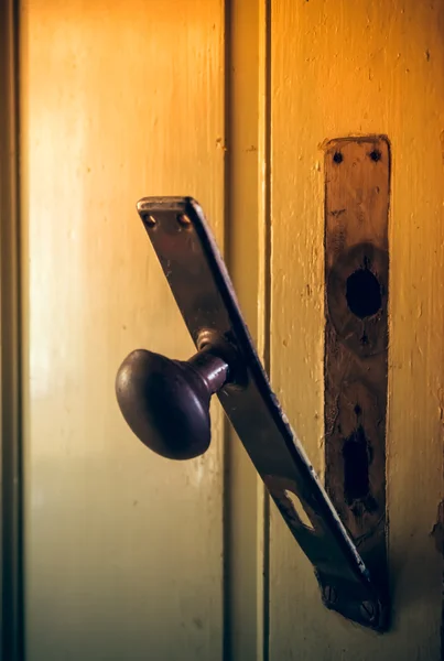 Broken doorknob — Stock Photo, Image