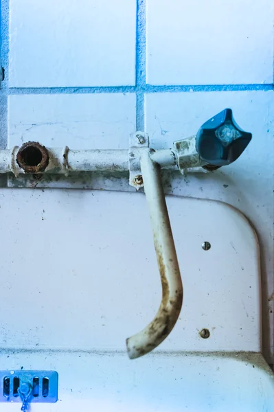 Vecchio rubinetto — Foto Stock