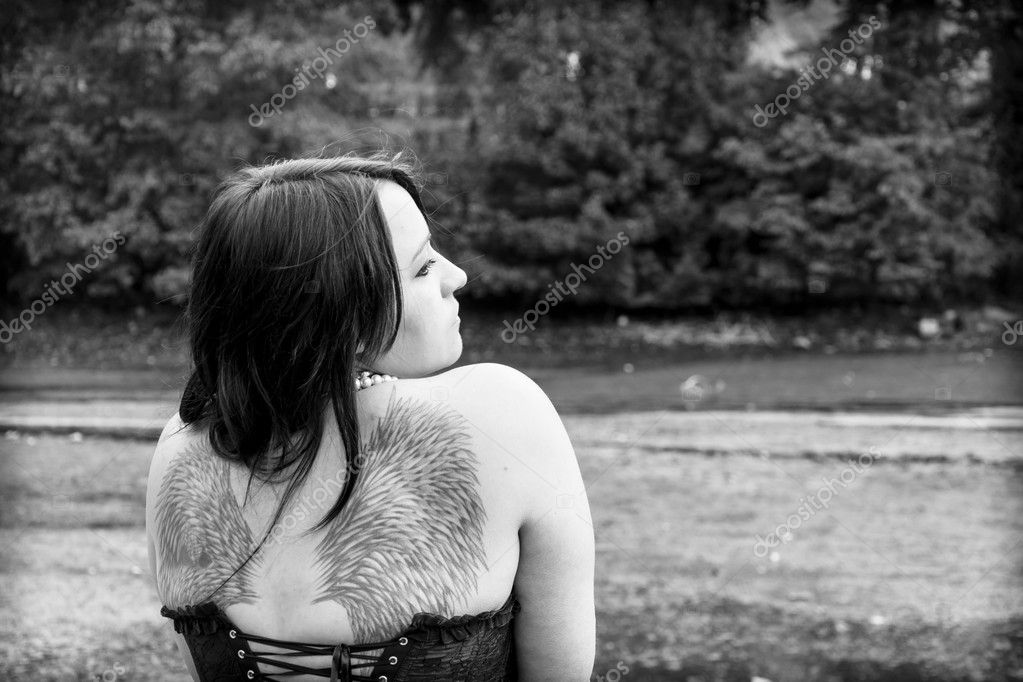 Femme Avec Des Ailes De Lange Tatouage Photographie