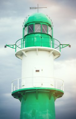 Deniz feneri ile gök