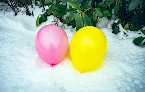 雪の中の風船 — ストック写真