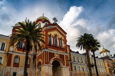 Yeni Athos, Abhazya - 28 Eylül 2019. Yeni Athos şehrindeki Ortodoks manastırı