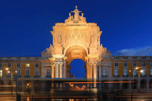 Viiew Triumphal Arch Light Tails Commerce Square Lisboa Portugal Famoso — Fotografia de Stock