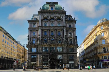 Viyana, Avusturya - 27 Mayıs 2018: Avusturya 'nın başkenti Viyana' daki klasik binalar üzerine seçici odaklanma