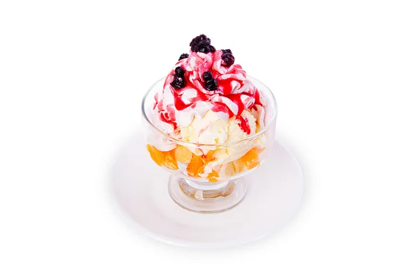 Meyve ve krema ile dondurma