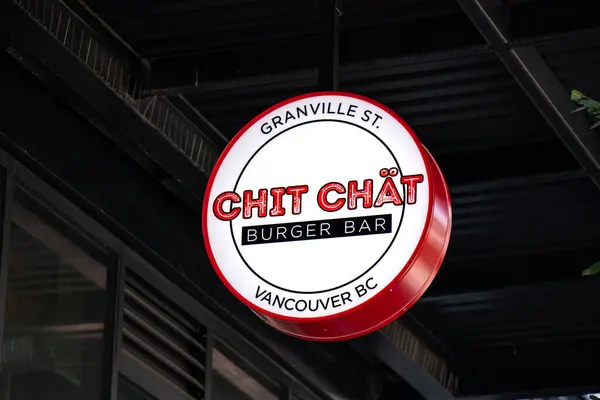 Vancouver Canada Junho Vista Sinal Chit Chat Burger Bar Fotografia De Stock Editorial C Margarita Young Vancouver Canada Junho Vista Sinal Chit Chat Burger Bar Fotografia De Stock Editorial C Margarita Young