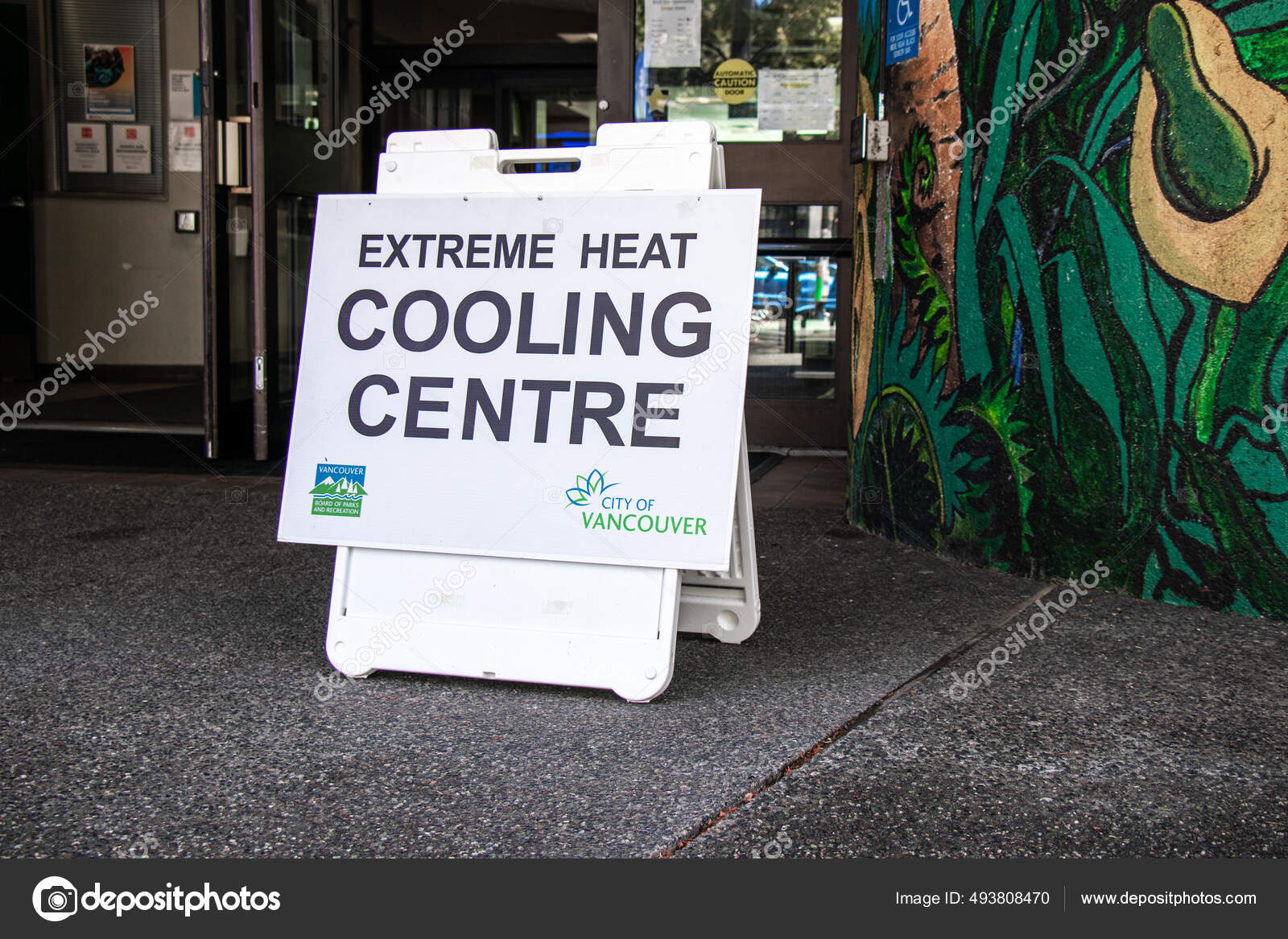Vancouver Canada July 2021 View Sign Extreme Heat Cooling Centre