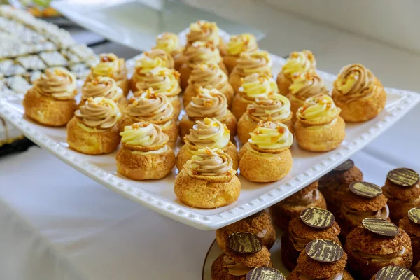 Stůl Mini Sladkostmi Dezert Pro Párty Restauraci Catering Food — Stock fotografie