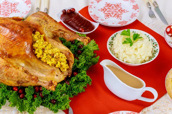 Πουρές Πατάτας Σάλτσα Και Γαλοπούλα Για Τραπέζι Των Χριστουγέννων Των — Φωτογραφία Αρχείου