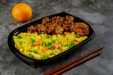 Sağlıklı yemek siparişi. Ev kavramından çalış.