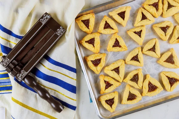 Hamantaschen Εβραϊκά Μπισκότα Μαρμελάδα Στο Ταψί Noisemaker Για Purim — Φωτογραφία Αρχείου