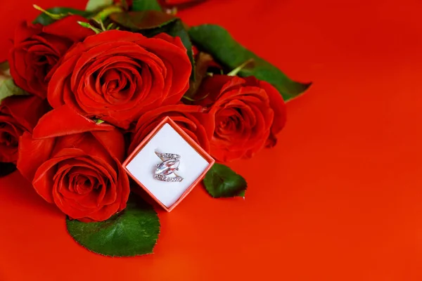 Engagement Ring Beautiful Red Rose Red Background Valentines Day — Stock Photo, Image