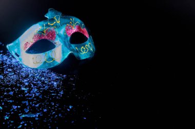 Maskeli balo için geleneksel karnaval maskesi. Yahudi bayramı Purim.