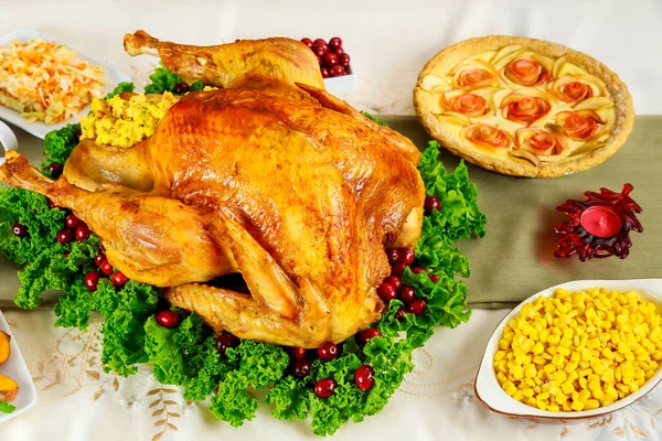 Γιορτή Ημέρα Των Ευχαριστιών Παραδοσιακό Εορταστικό Φαγητό Τραπέζι Φαγητού — Φωτογραφία Αρχείου