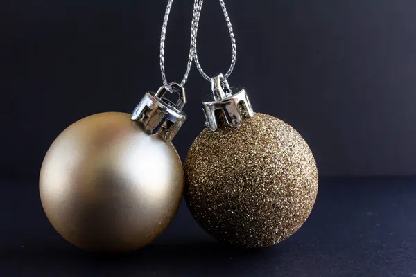 Décoration Noël Boules Jaune Avec Fond Noir Couilles Noël 2020 — Photo