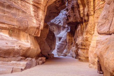 Gizlenmiştir şehir Petra'dan girişinde