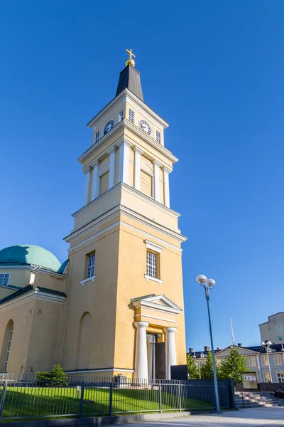 Katedrála v blízkosti centra města Oulu, Finsko. — Stock fotografie