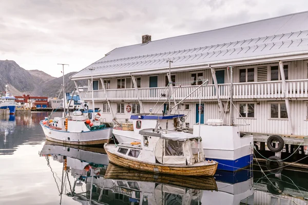 Haven van vanHonningsvag in Finnmark, Noorwegen — Stockfoto