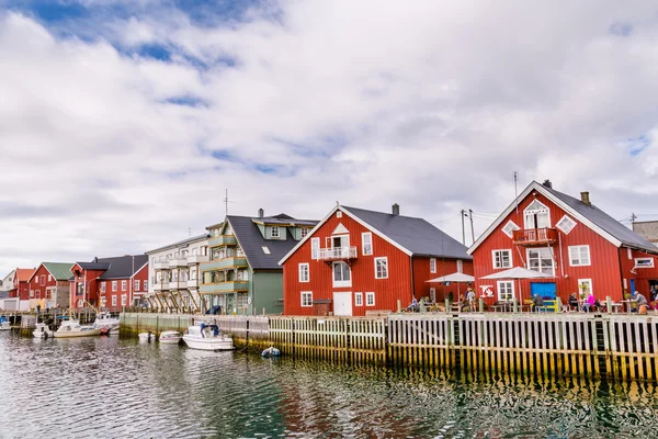 Malownicze wioski rybackiej Henningsvaer na Lofoten islands Norwegia — Zdjęcie stockowe