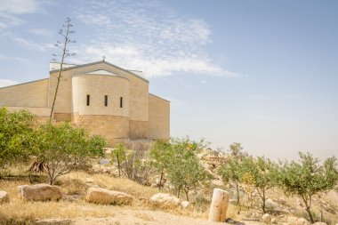 Mount Nebo Musa H görüntülendiği Ürdün üstüne Monestry