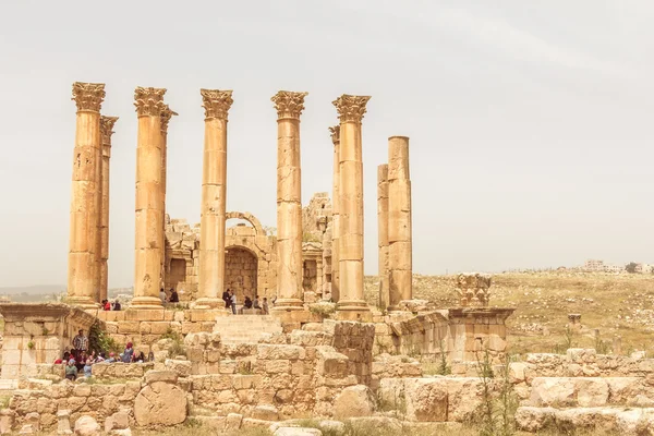 Ναός της Αρτέμιδος στην ρωμαϊκή πόλη Jerash στην Ιορδανία — Φωτογραφία Αρχείου