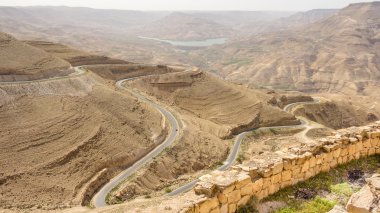 Mount Nebo Musa kutsal topraklara görüntülendiği Ürdün üzerinden görüntülemek.