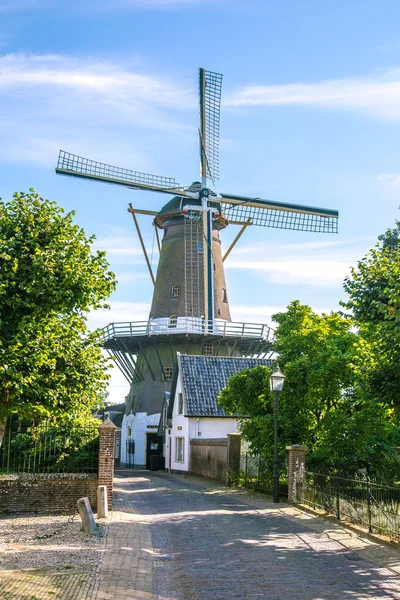 De naam van de korenmolen De Hoop in Loenen in Utrecht Nederland — Stockfoto