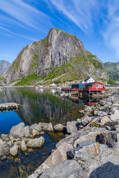Schilderachtige haven van Hamnoy Lofoten eilanden, Noord Noorwegen — Stockfoto