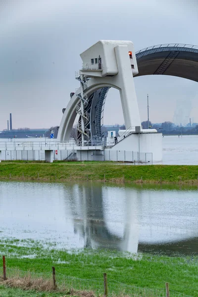 Water Weir Driel en el río Rin Países Bajos —  Fotos de Stock