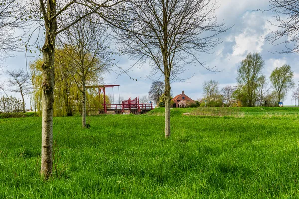 Pueblo escénico Oudeschans en Groningen, Países Bajos — Foto de Stock