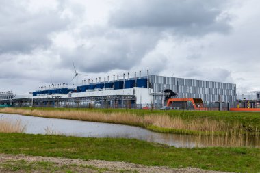Hollanda 'daki Eemshaven' da Google Veritabanı