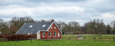Geleneksel Hollanda 'nın Drenthe Hollanda' daki evi